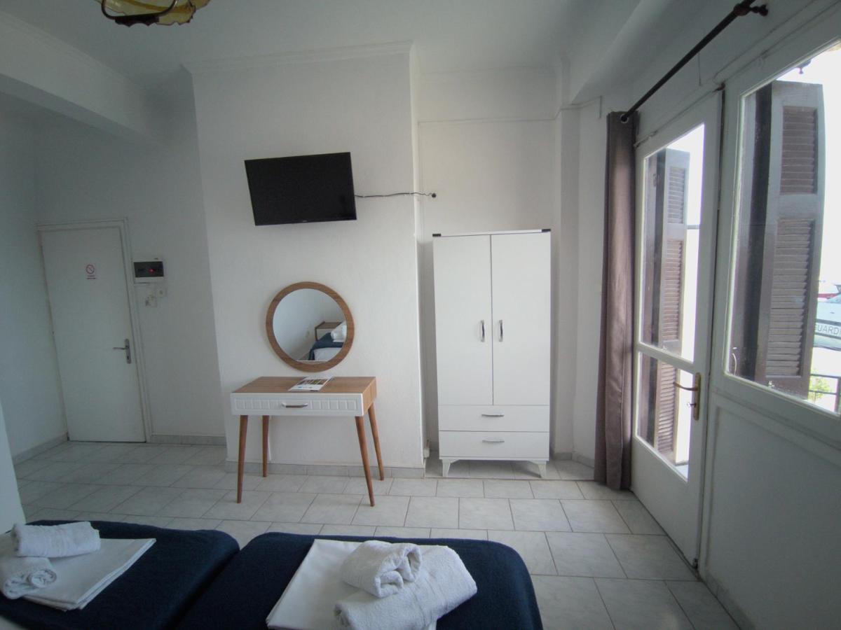 Omiros Rooms Chios Town Extérieur photo