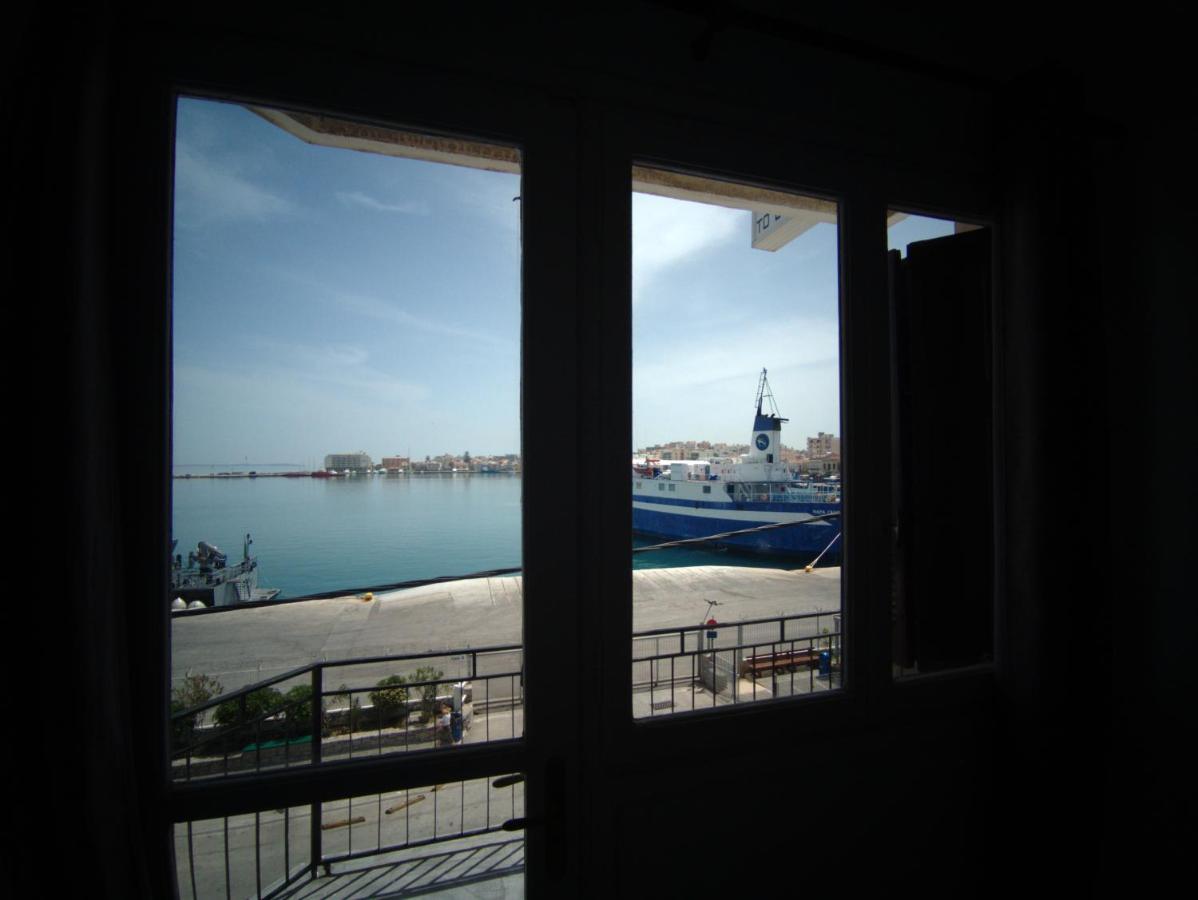 Omiros Rooms Chios Town Extérieur photo